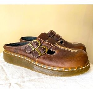 *Vintage* Doc Martens clogs Brown leather slip-on Mary Jane’s